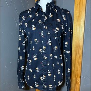 Alexandra McQueen. Skull with rose shirt. Size 48